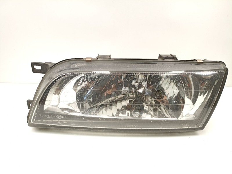 Recambio de faro izquierdo para nissan almera i hatchback (n15) 2.0 d referencia OEM IAM 260602N328  
