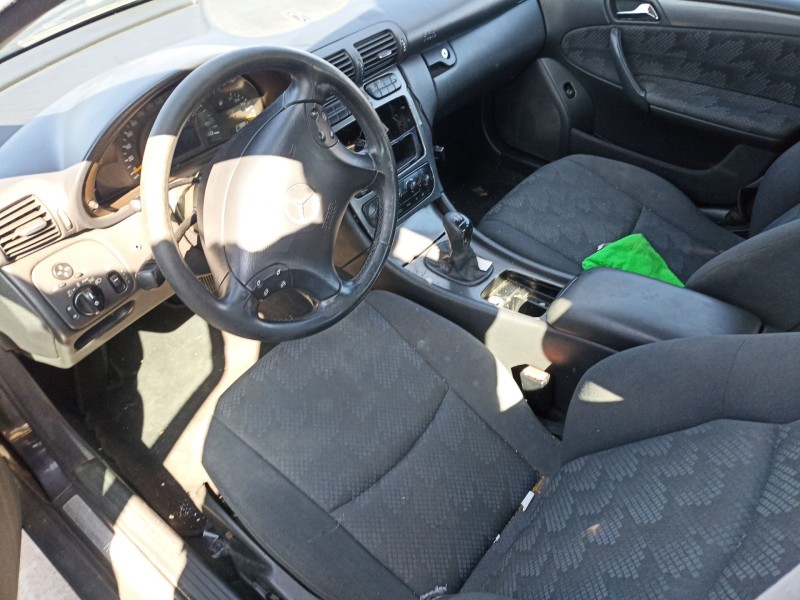 mercedes-benz clase c (w203) del año 2002