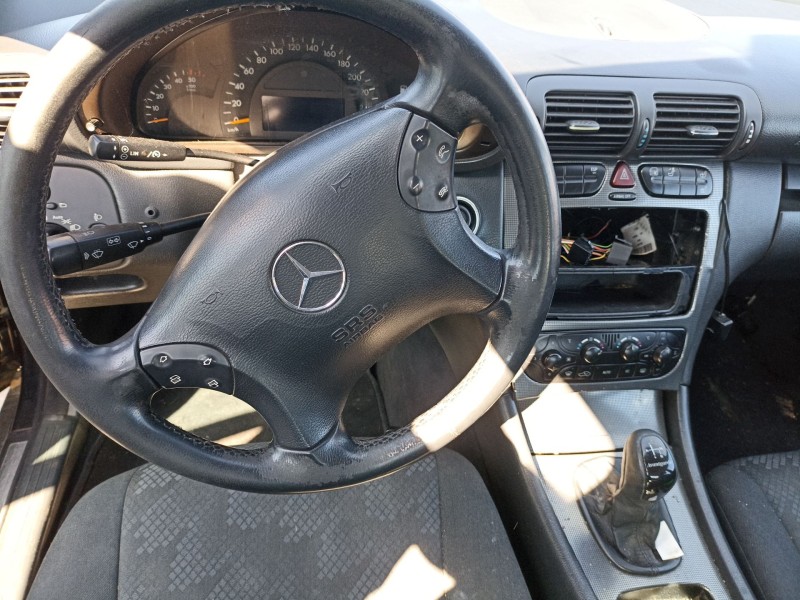mercedes-benz clase c (w203) del año 2002