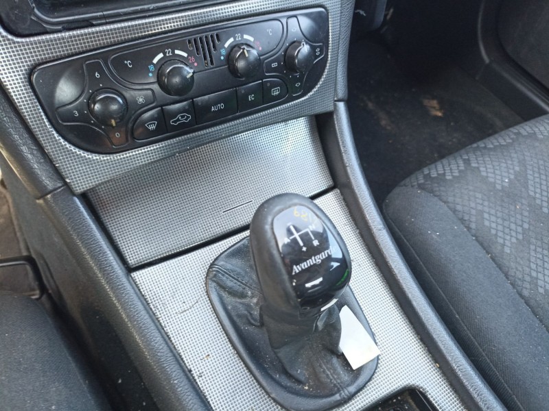 mercedes-benz clase c (w203) del año 2002