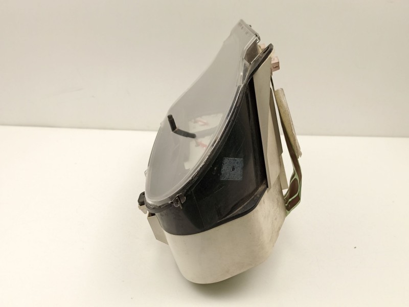 Recambio de cuadro instrumentos para ford fiesta 1.1 g referencia OEM IAM 96FB10C956BA  