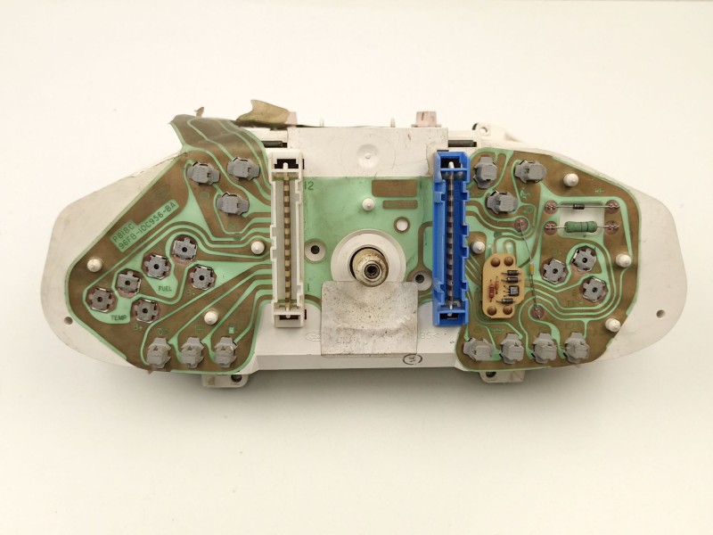 Recambio de cuadro instrumentos para ford fiesta 1.1 g referencia OEM IAM 96FB10C956BA  
