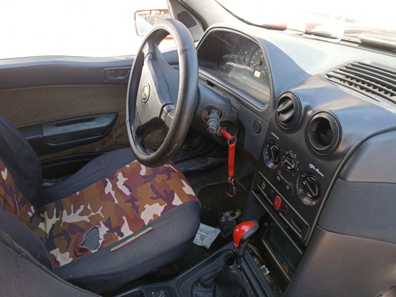 alfa romeo 145 (930_) del año 1999