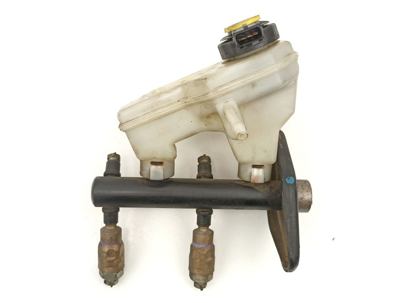 Recambio de bomba de freno para ford fiesta 1.3 g referencia OEM IAM 96FB2140BE  