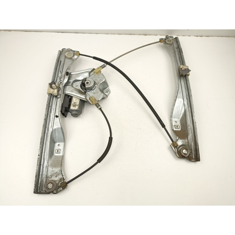 Recambio de elevalunas delantero izquierdo para renault clio iii (br0/1, cr0/1) 1.5 dci (c/br0g, c/br1g) referencia OEM IAM 8200