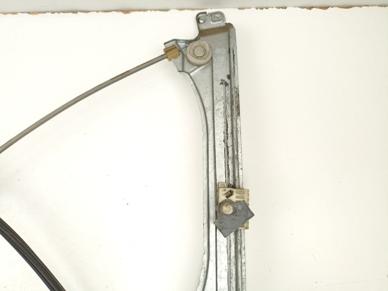 Recambio de elevalunas delantero izquierdo para renault clio iii (br0/1, cr0/1) 1.5 dci (c/br0g, c/br1g) referencia OEM IAM 8200