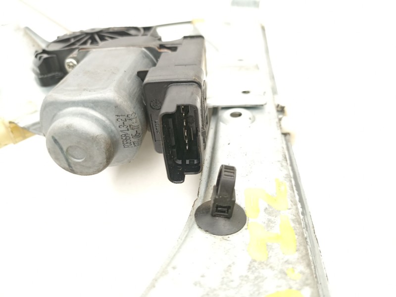 Recambio de elevalunas delantero izquierdo para renault clio iii (br0/1, cr0/1) 1.5 dci (c/br0g, c/br1g) referencia OEM IAM 8200