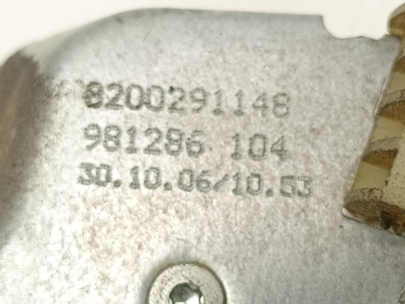 Recambio de elevalunas delantero izquierdo para renault clio iii (br0/1, cr0/1) 1.5 dci (c/br0g, c/br1g) referencia OEM IAM 8200