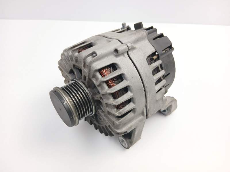Recambio de alternador para bmw 3 coupé (e92) 320 d xdrive referencia OEM IAM 8507623 FG18D057 
