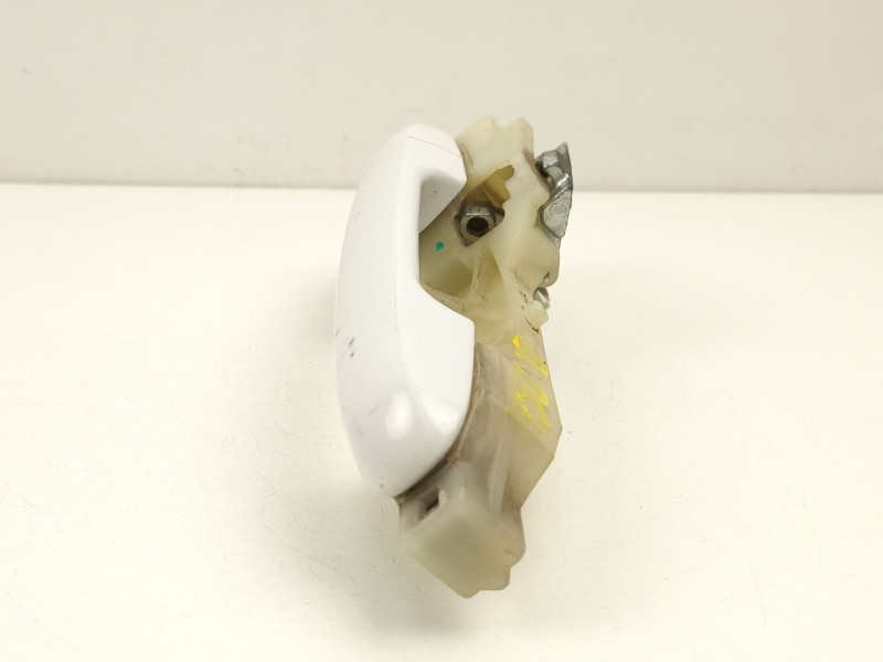 Recambio de manilla delantera derecha para hyundai i30 (fd) 1.6 crdi referencia OEM IAM 826652H000  