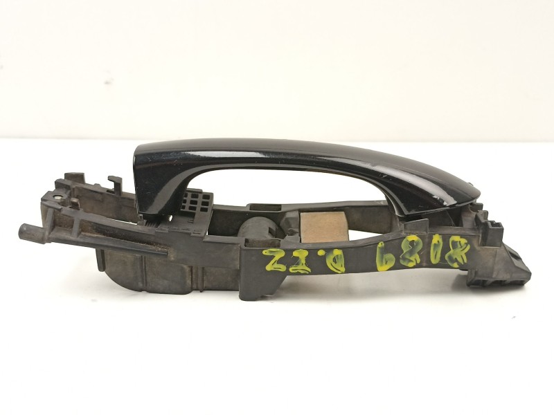 Recambio de manilla delantera izquierda para mercedes-benz clase c (w203) c 220 cdi (203.006) referencia OEM IAM A2037600134  