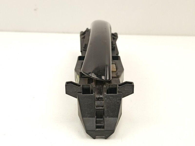 Recambio de manilla delantera izquierda para mercedes-benz clase c (w203) c 220 cdi (203.006) referencia OEM IAM A2037600134  