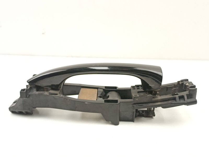 Recambio de manilla delantera izquierda para mercedes-benz clase c (w203) c 220 cdi (203.006) referencia OEM IAM A2037600134  