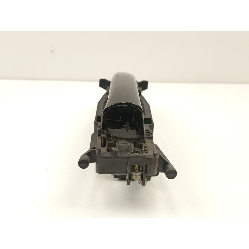 Recambio de manilla delantera izquierda para mercedes-benz clase c (w203) c 220 cdi (203.006) referencia OEM IAM A2037600134  