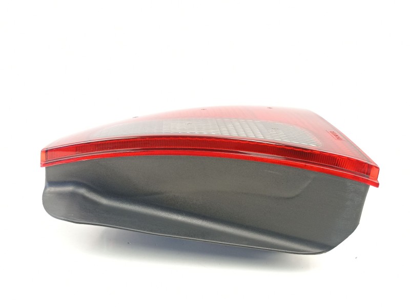 Recambio de piloto trasero derecho para rover 45 1.6 g referencia OEM IAM XFB101000  