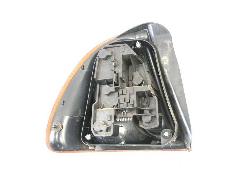 Recambio de piloto trasero derecho para rover 45 1.6 g referencia OEM IAM XFB101000  