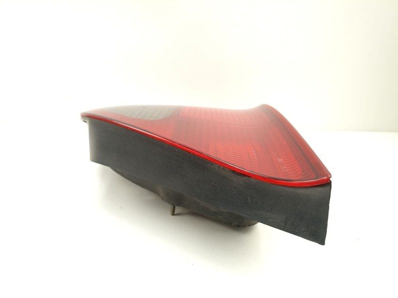 Recambio de piloto trasero derecho para rover 214 1.4 g referencia OEM IAM XFB10088  