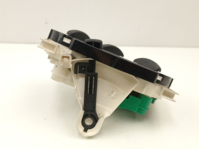 Recambio de mandos calefaccion aire para dacia logan mcv (ks_) 1.5 dci (ks0w) referencia OEM IAM 6001547666  