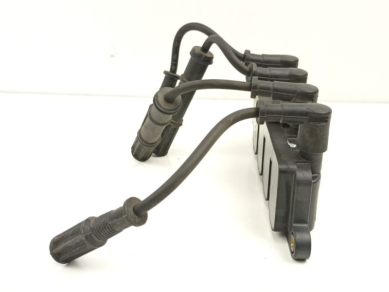 Recambio de bobina para ford ka (ru8) 1.2 referencia OEM IAM 9S5112029AB 0040100074 55208723