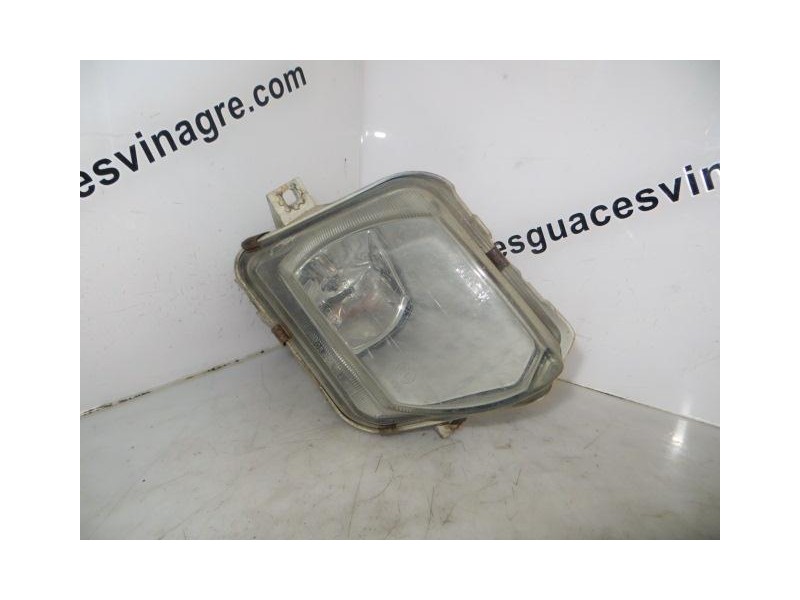 Recambio de antiniebla dcho : iveco ( camion ) : 2.8 td /8140.43b (106,08cv) [2001] para iveco ( camion ) 2.8 td /8140.43b refer