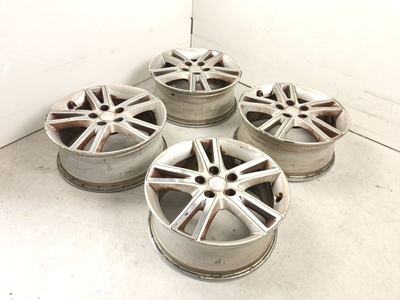 Recambio de juego llantas para hyundai i30 (fd) 1.6 crdi referencia OEM IAM 529102L360  