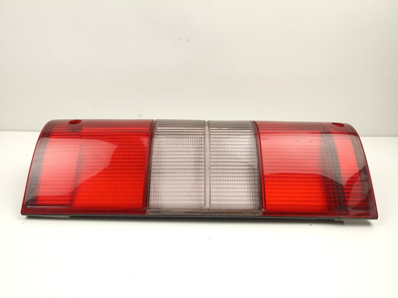 Recambio de piloto trasero izquierdo para peugeot boxer furgoneta (230l) 1.9 d referencia OEM IAM 1326359080  