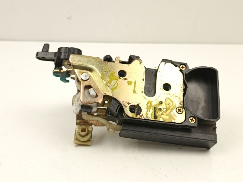 Recambio de cerradura puerta trasera derecha para chevrolet aveo / kalos hatchback (t200) 1.4 16v referencia OEM IAM 96260996  