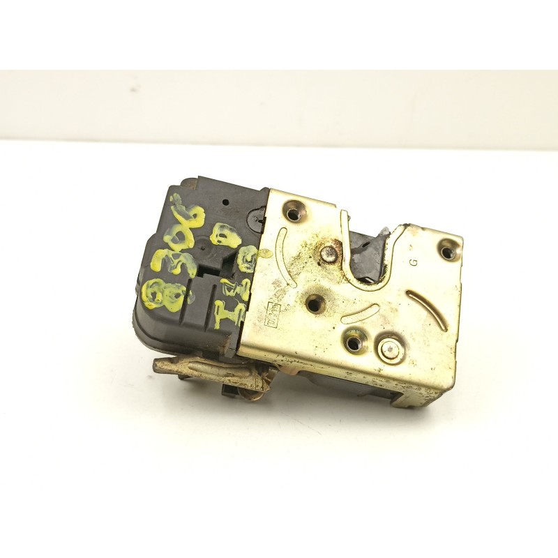 Recambio de cerradura puerta delantera izquierda para citroën xsara (n1) 2.0 hdi 90 referencia OEM IAM 9135E9  