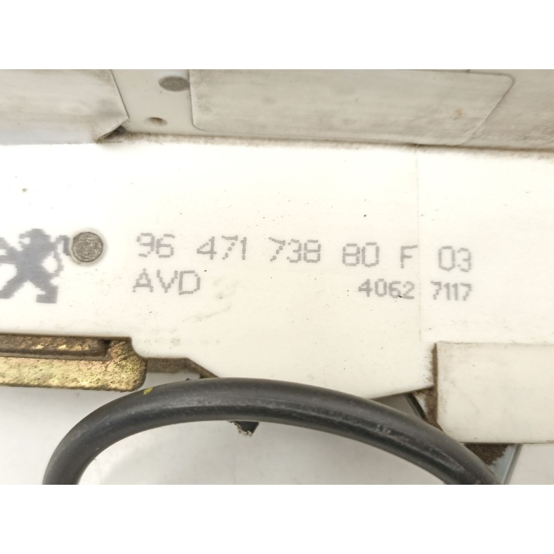 Recambio de cerradura puerta delantera derecha para citroën c4 coupé (la_) 1.6 hdi referencia OEM IAM 9647173880  