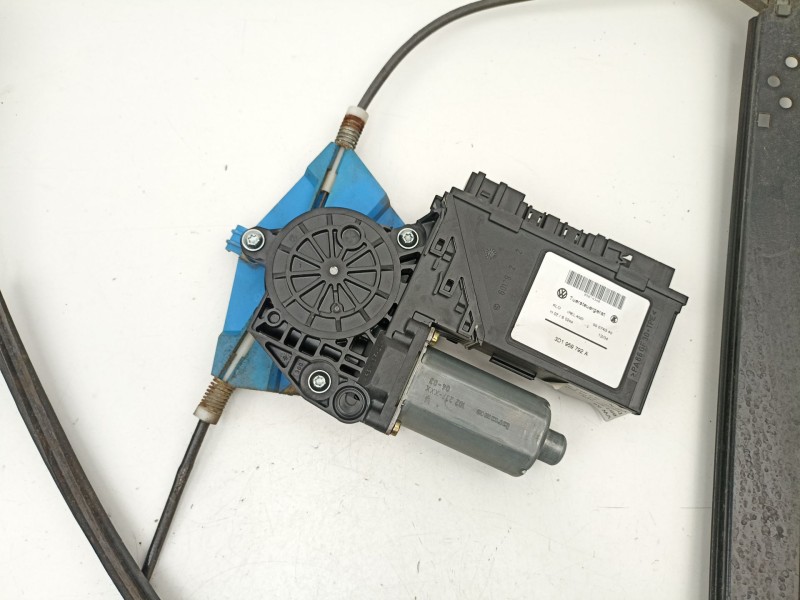 Recambio de elevalunas delantero derecho para volkswagen touareg (7la, 7l6, 7l7) 2.5 r5 tdi referencia OEM IAM 3D1959792A  7L095