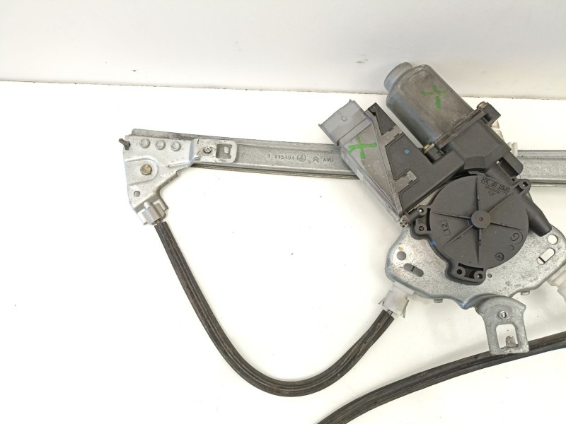 Recambio de elevalunas delantero derecho para citroën xsara (n1) 2.0 hdi 90 referencia OEM IAM 9222L0  
