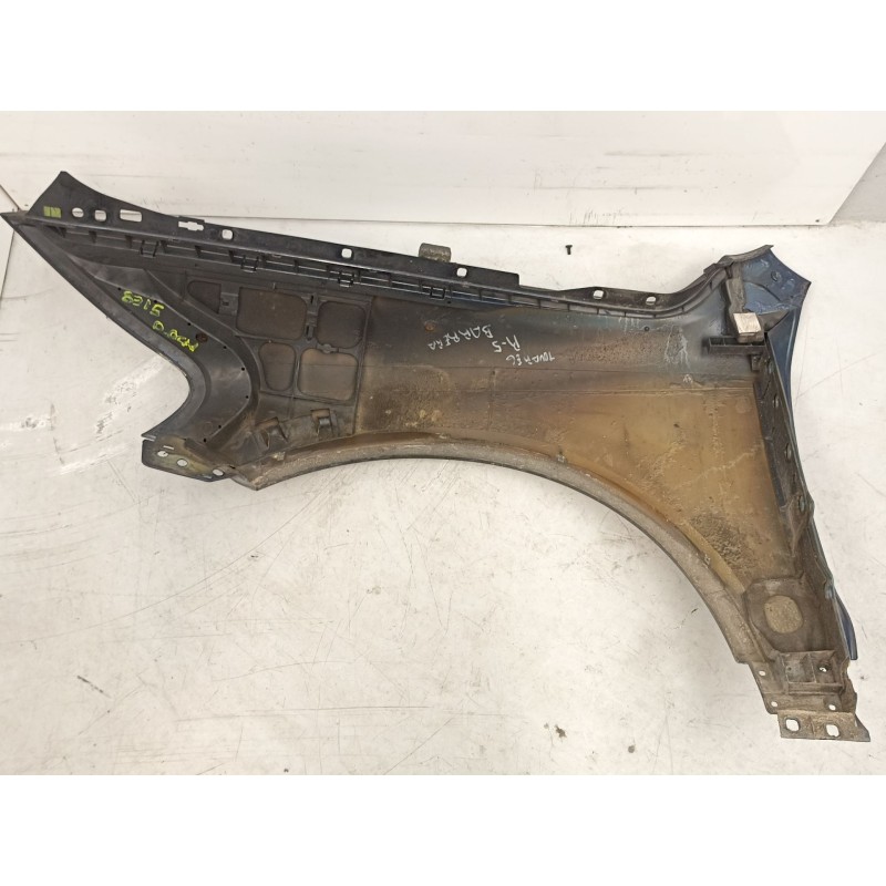 Recambio de aleta delantera derecha para volkswagen touareg (7la, 7l6, 7l7) 2.5 r5 tdi referencia OEM IAM 7L6821102K  