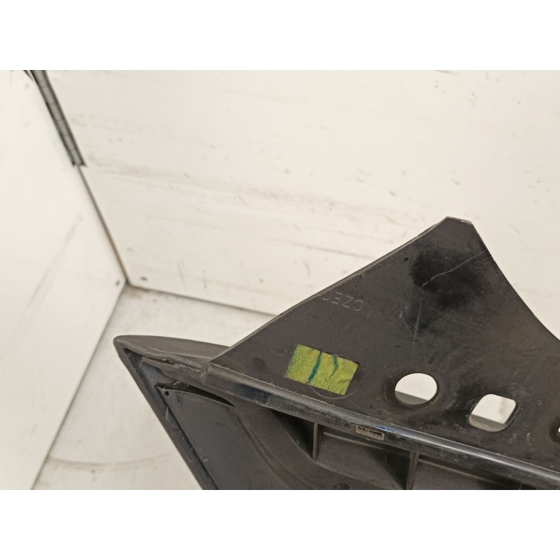 Recambio de aleta delantera derecha para volkswagen touareg (7la, 7l6, 7l7) 2.5 r5 tdi referencia OEM IAM 7L6821102K  