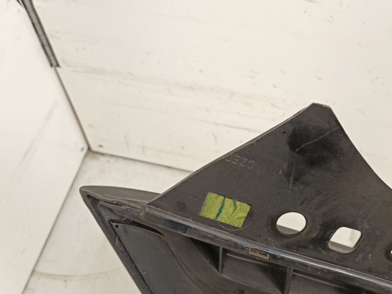 Recambio de aleta delantera derecha para volkswagen touareg (7la, 7l6, 7l7) 2.5 r5 tdi referencia OEM IAM 7L6821102K  