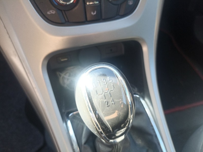 opel astra j (p10) del año 2009