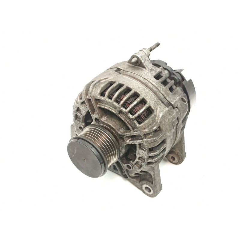 Recambio de alternador para renault clio iii (br0/1, cr0/1) 1.5 dci (br17, cr17) referencia OEM IAM 8200390675 0124425037 