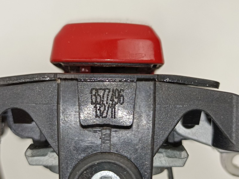 Recambio de manilla trasera izquierda para opel astra j (p10) 1.3 cdti (68) referencia OEM IAM 13577496  