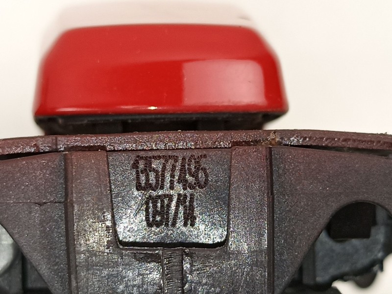 Recambio de manilla trasera derecha para opel astra j (p10) 1.3 cdti (68) referencia OEM IAM 13577495  