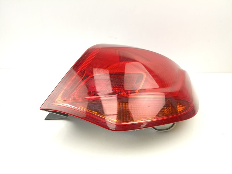 Recambio de piloto trasero derecho para opel astra j (p10) 1.3 cdti (68) referencia OEM IAM 13306454  