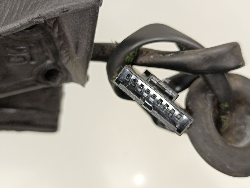 Recambio de retrovisor izquierdo para opel astra j (p10) 1.3 cdti (68) referencia OEM IAM 13302740  