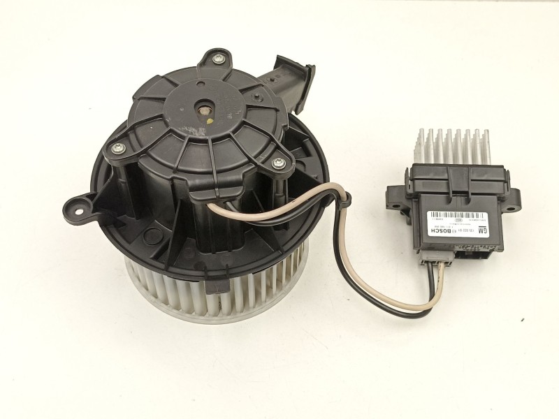 Recambio de motor calefaccion para opel astra j (p10) 1.3 cdti (68) referencia OEM IAM 13276230 U7253002 