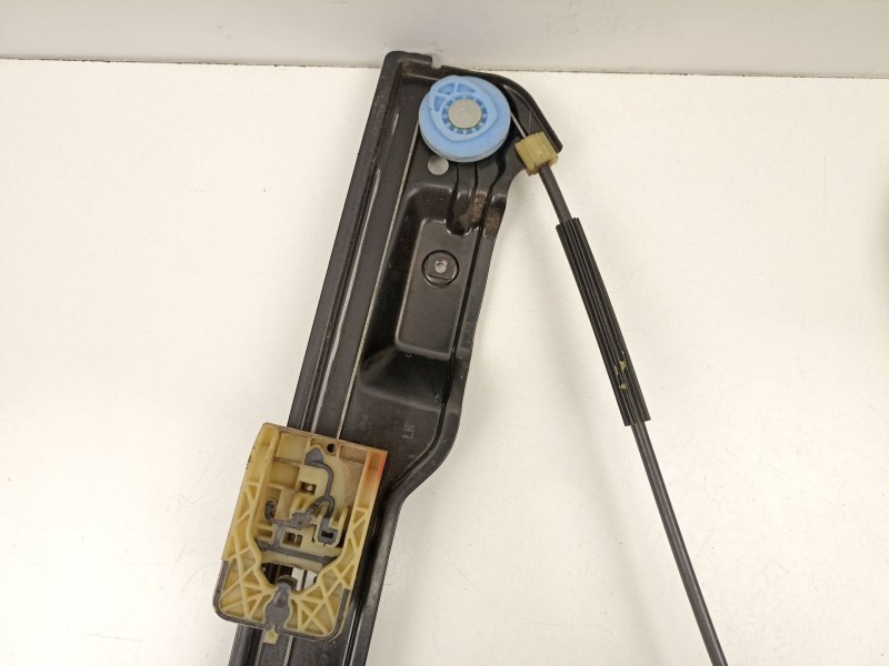 Recambio de elevalunas delantero izquierdo para opel astra j (p10) 1.3 cdti (68) referencia OEM IAM 13350757 912048106 