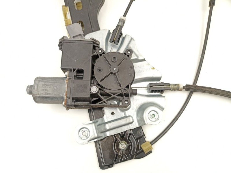 Recambio de elevalunas delantero izquierdo para opel astra j (p10) 1.3 cdti (68) referencia OEM IAM 13350757 912048106 