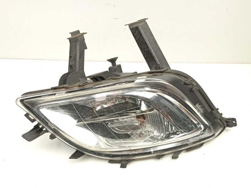 Recambio de antiniebla derecho para opel astra j (p10) 1.3 cdti (68) referencia OEM IAM 13293619  