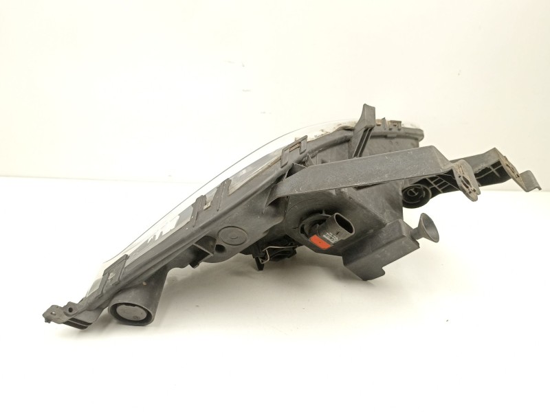 Recambio de antiniebla derecho para opel astra j (p10) 1.3 cdti (68) referencia OEM IAM 13293619  