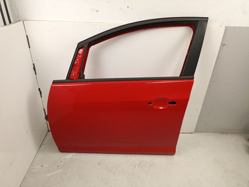 Recambio de puerta delantera izquierda para opel astra j (p10) 1.3 cdti (68) referencia OEM IAM 13285606  