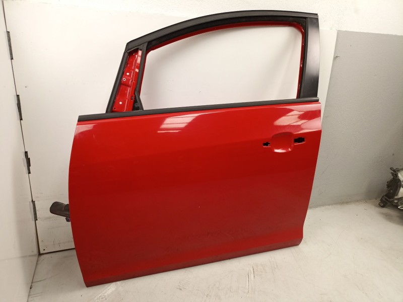 Recambio de puerta delantera izquierda para opel astra j (p10) 1.3 cdti (68) referencia OEM IAM 13285606  