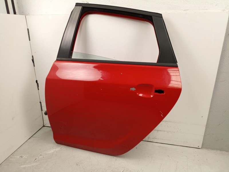 Recambio de puerta trasera izquierda para opel astra j (p10) 1.3 cdti (68) referencia OEM IAM 13285610  