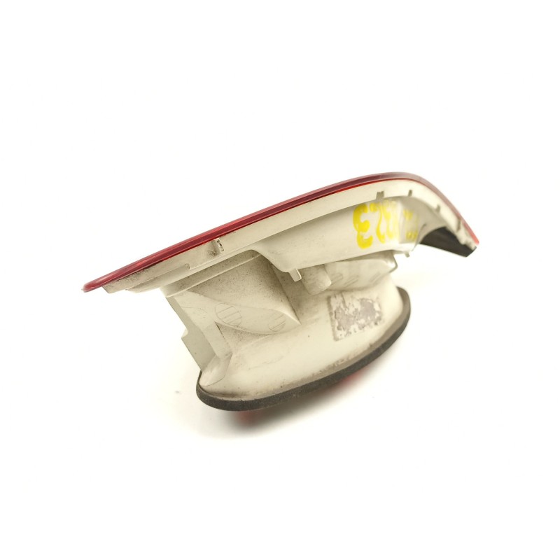 Recambio de piloto porton izquierdo para opel astra j (p10) 1.3 cdti (68) referencia OEM IAM 13306455  