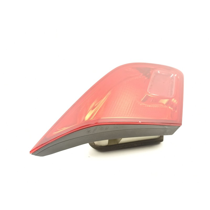 Recambio de piloto porton izquierdo para opel astra j (p10) 1.3 cdti (68) referencia OEM IAM 13306455  